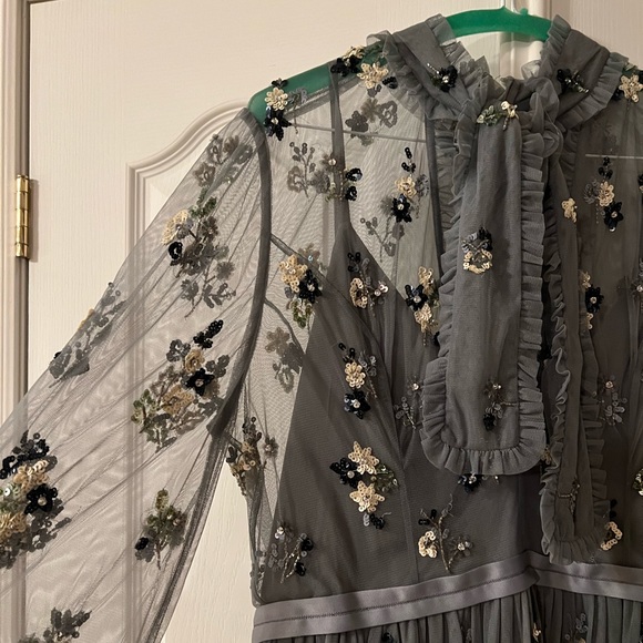 ⭐️NEW⭐️Needle & thread dress - Picture 2 of 9